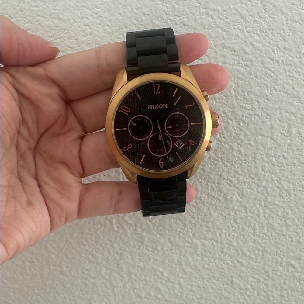Nixon Black and Gold “The Bullet Chrono”